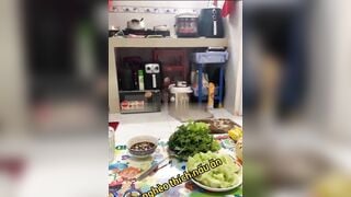 Qua thăm nhỏ em họ dưới quê lên SG học